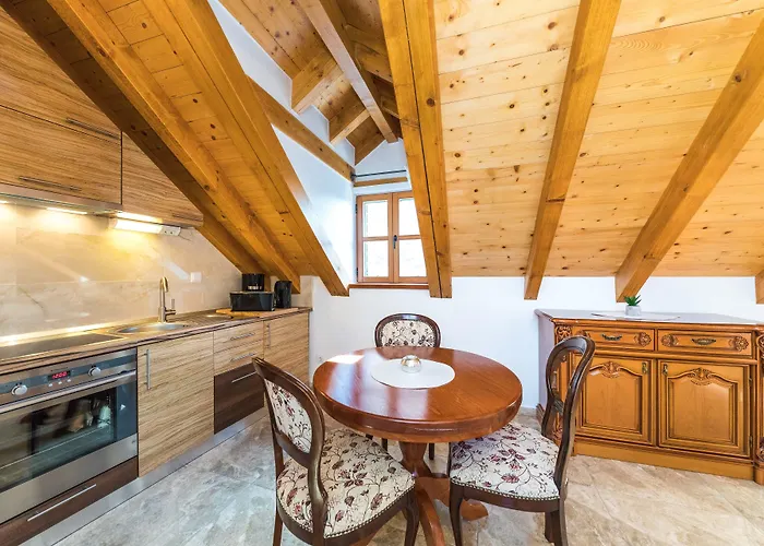 Perla Varos Appartement *