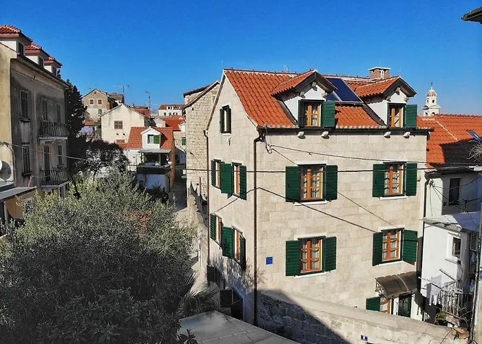 Perla Varos Appartement *