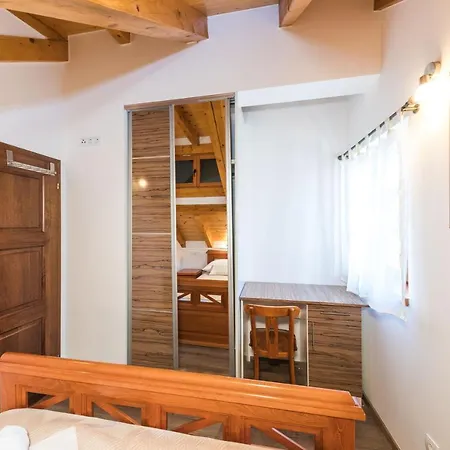 Apartment Perla Varos *