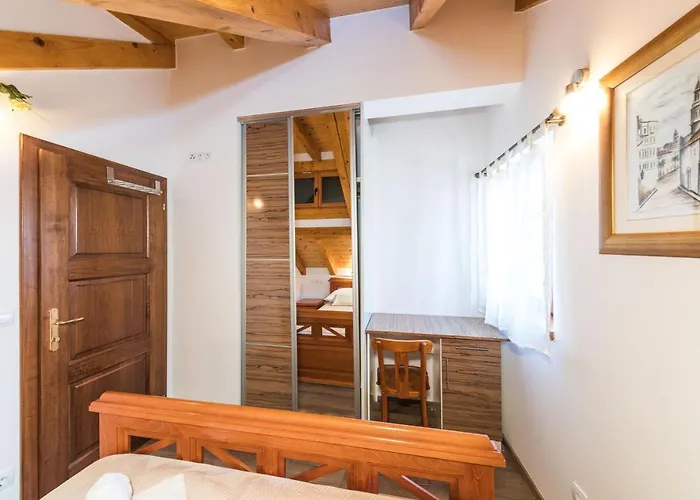 Apartment Perla Varos *