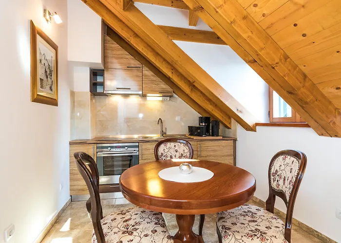 Apartment Perla Varos