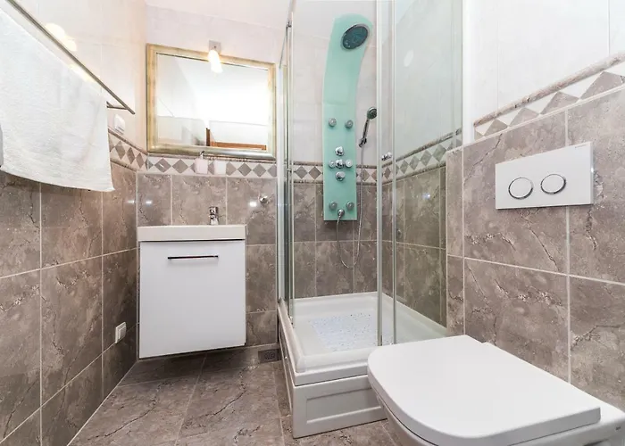 Perla Varos Apartment