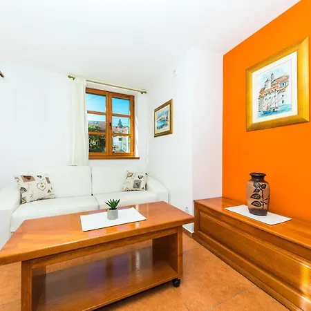 Perla Varos Апартаменти *