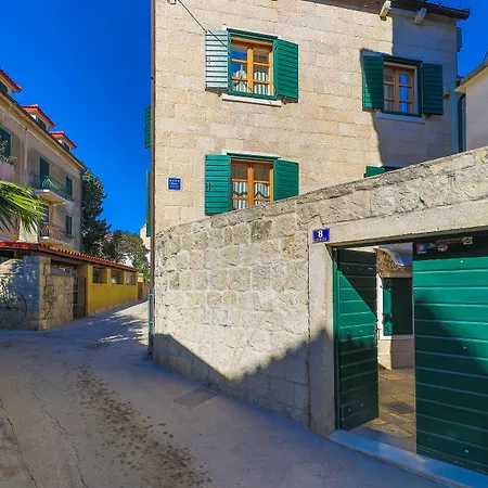 Апартаменти Perla Varos Спліт