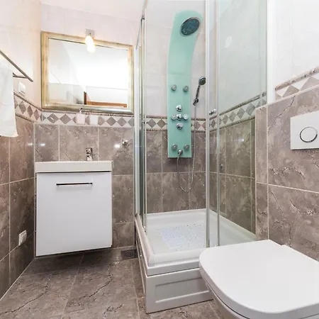 Perla Varos Апартаменти